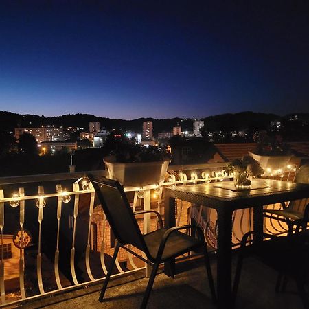 Apartmani Elegance Тузла Экстерьер фото
