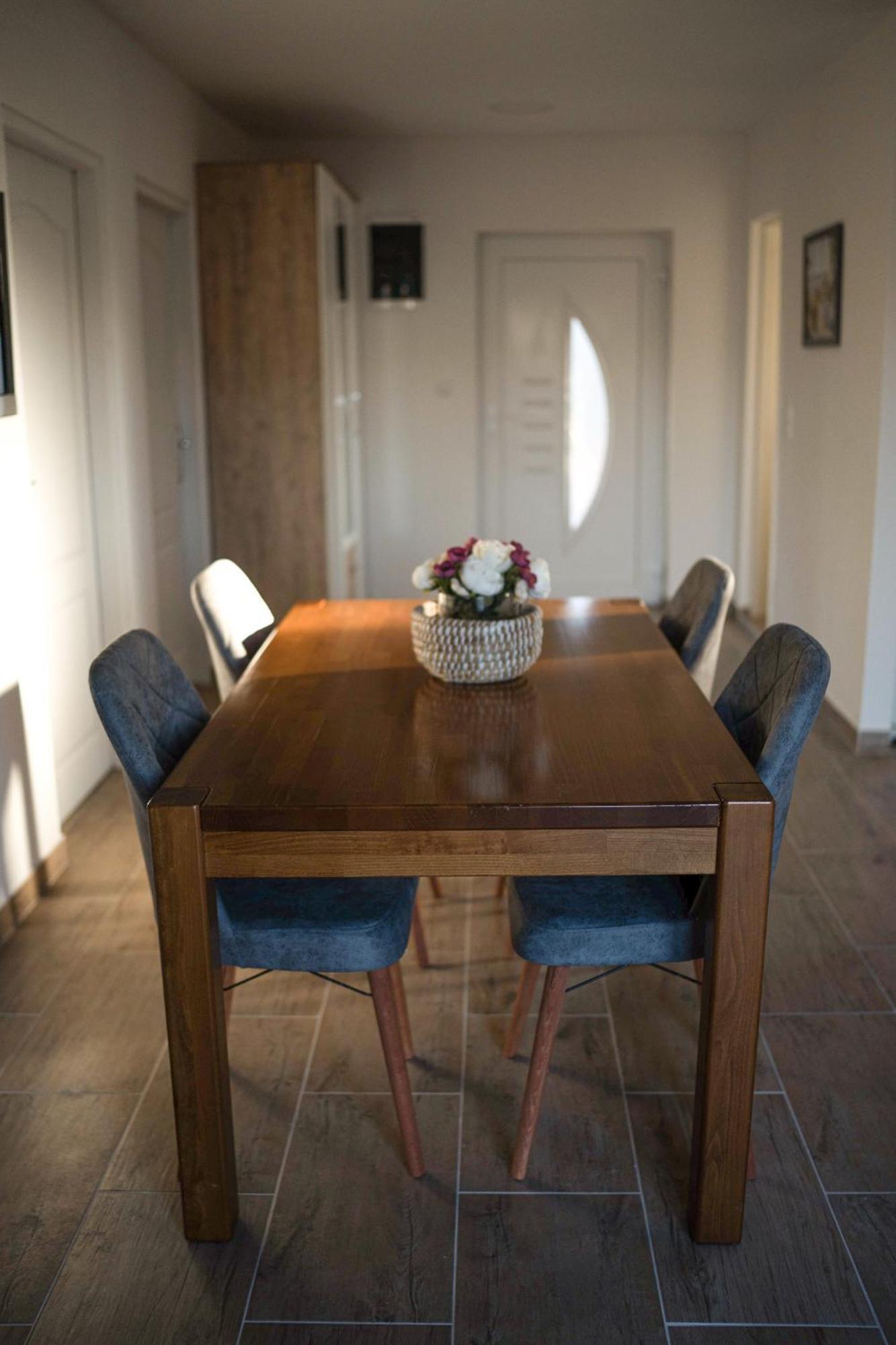Apartmani Elegance Тузла Номер фото