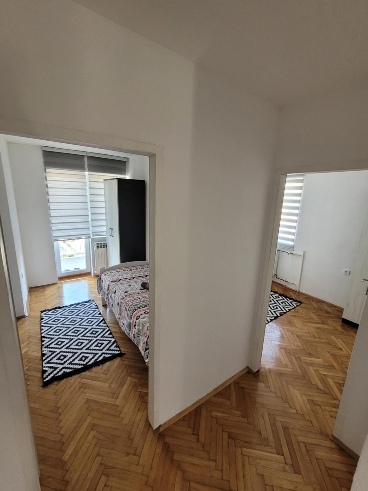 Apartmani Elegance Тузла Экстерьер фото