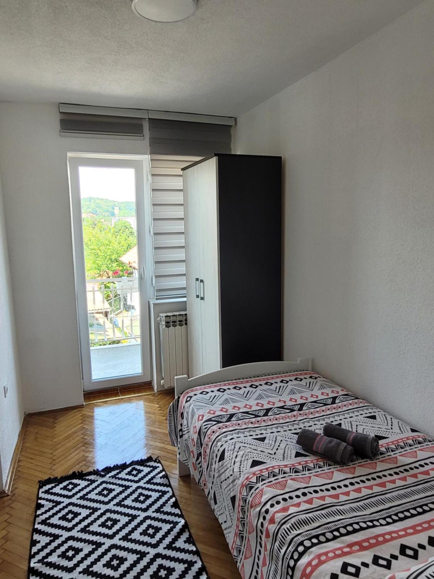 Apartmani Elegance Тузла Экстерьер фото