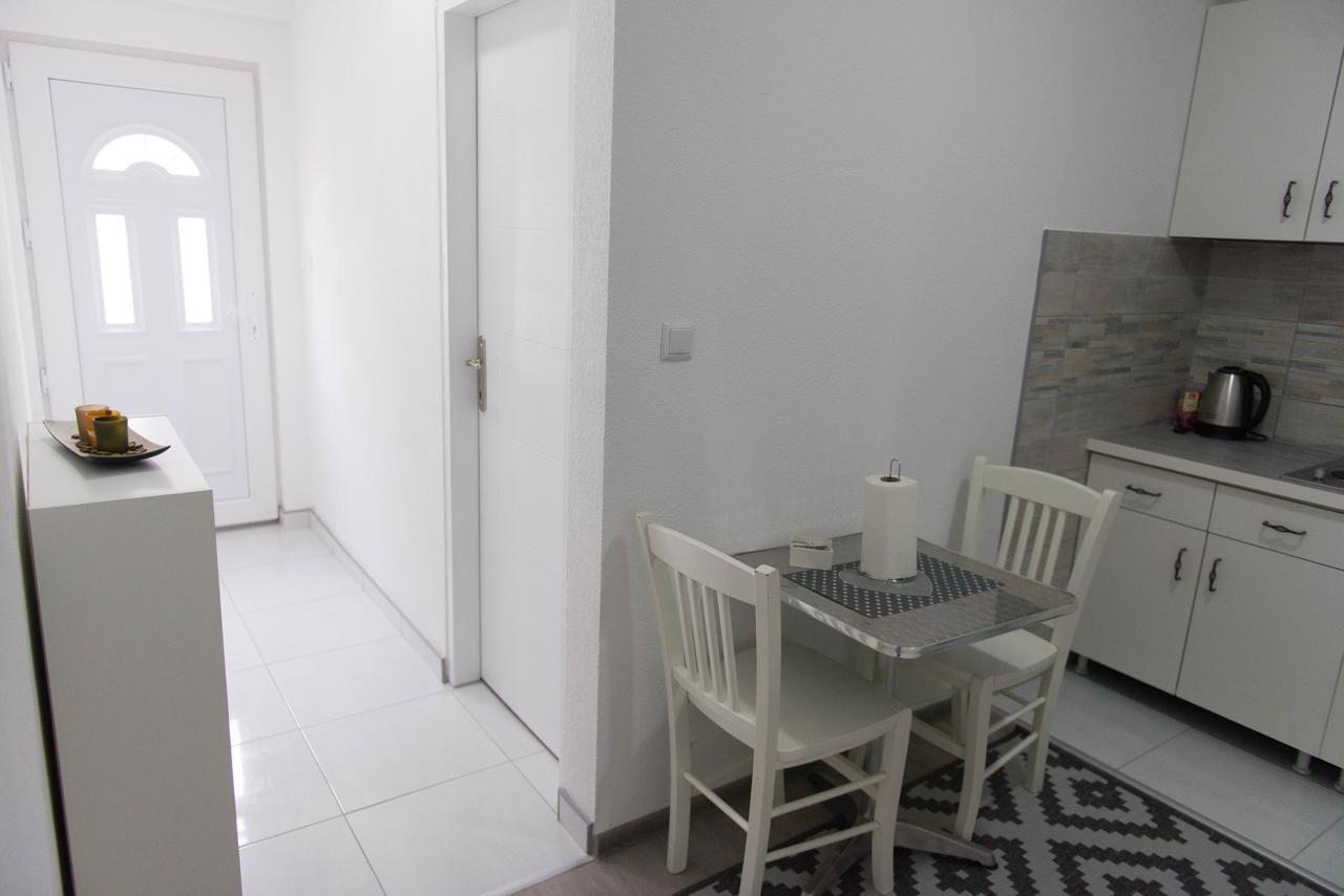 Apartmani Elegance Тузла Экстерьер фото