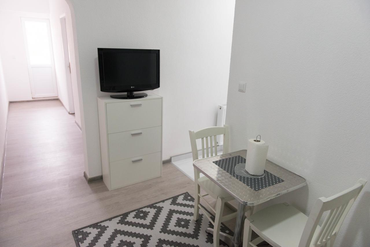 Apartmani Elegance Тузла Экстерьер фото