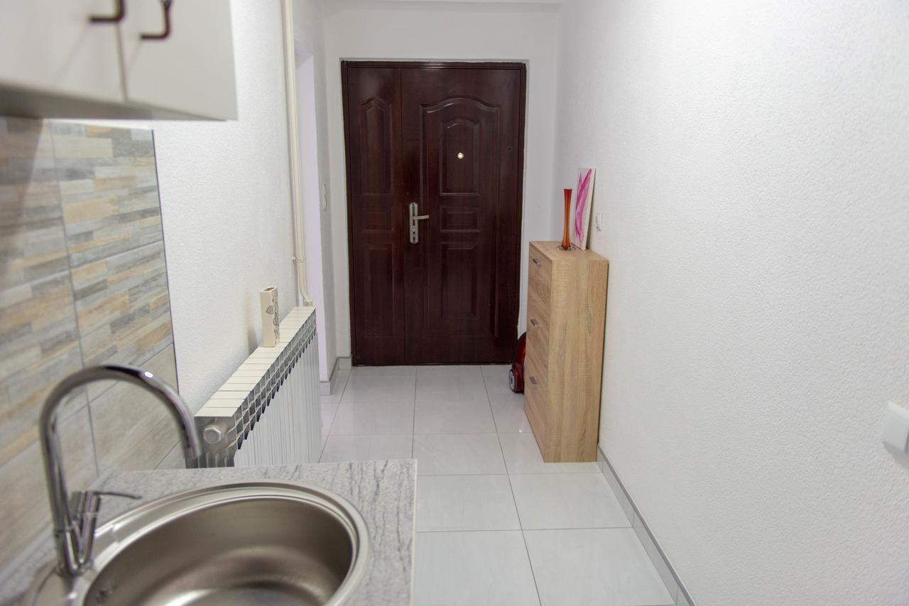 Apartmani Elegance Тузла Экстерьер фото
