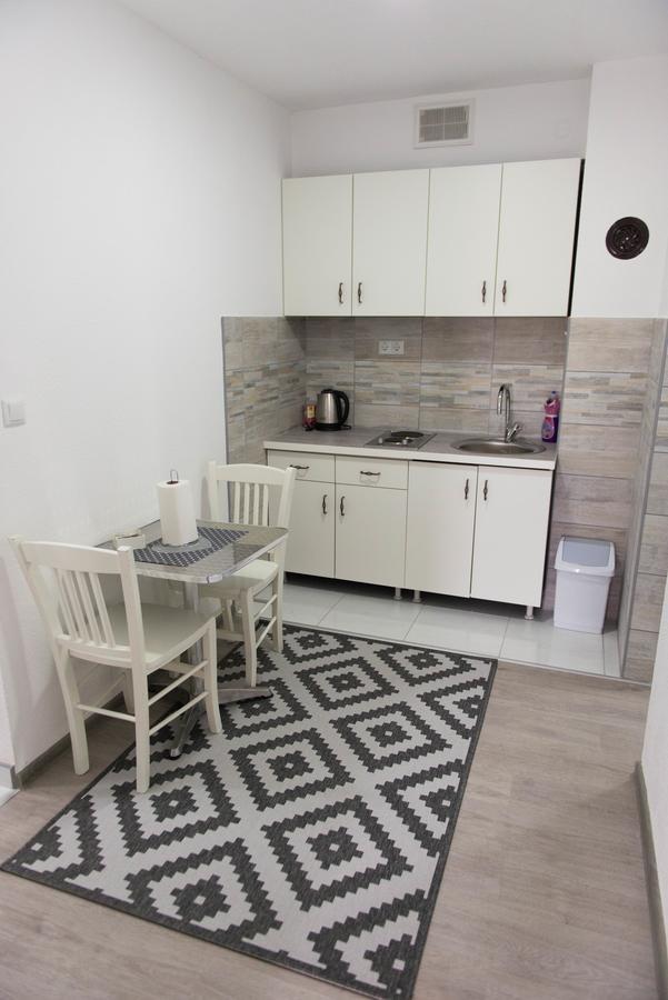 Apartmani Elegance Тузла Экстерьер фото