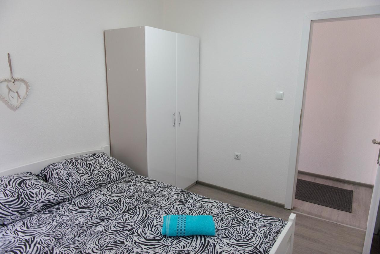Apartmani Elegance Тузла Экстерьер фото